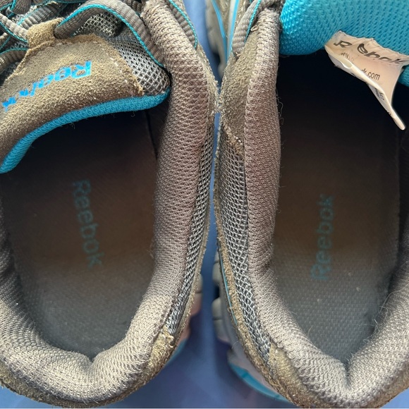 Grey with blue accent Reebok Safety shoes, slip & oil resistant. - Picture 3 of 6